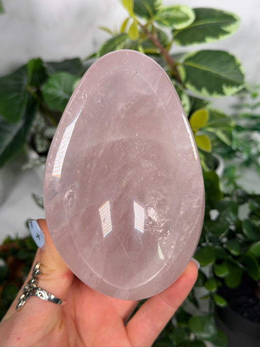 Rose quartz bowl 27